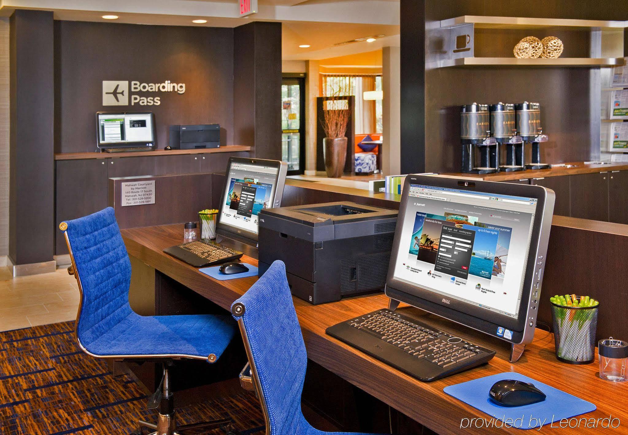 โซเนสตา ซีเลกต์ มาห์วาห์ Hotel ภายนอก รูปภาพ