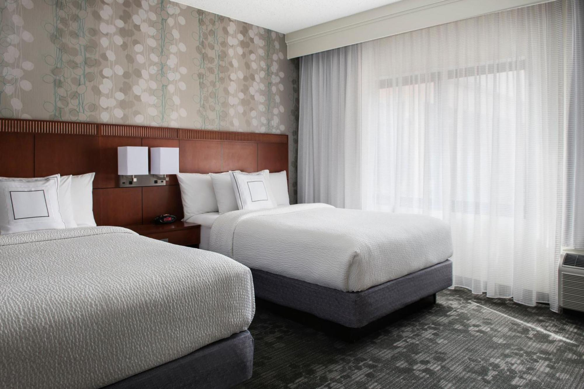 โซเนสตา ซีเลกต์ มาห์วาห์ Hotel ภายนอก รูปภาพ