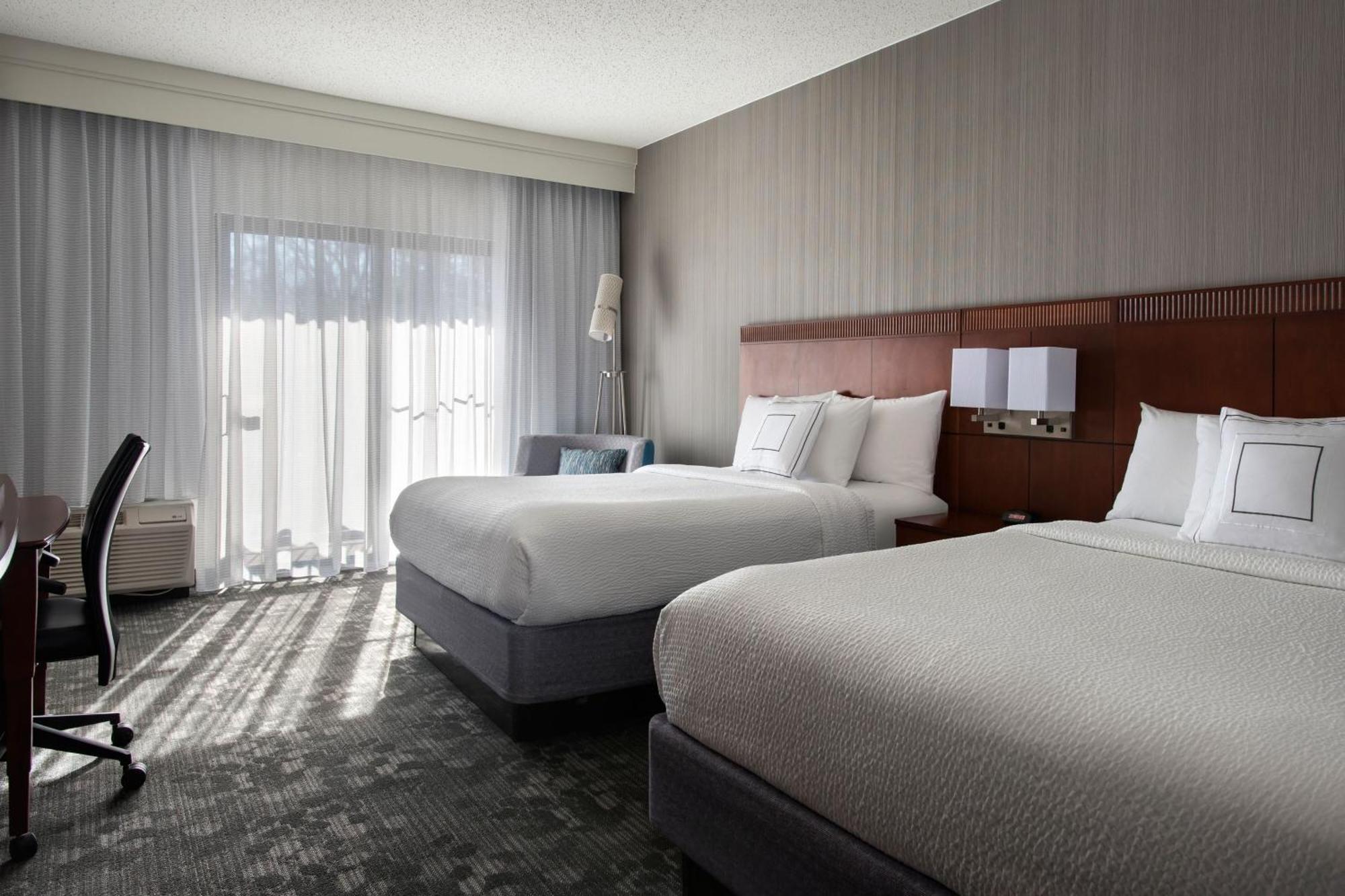 โซเนสตา ซีเลกต์ มาห์วาห์ Hotel ภายนอก รูปภาพ